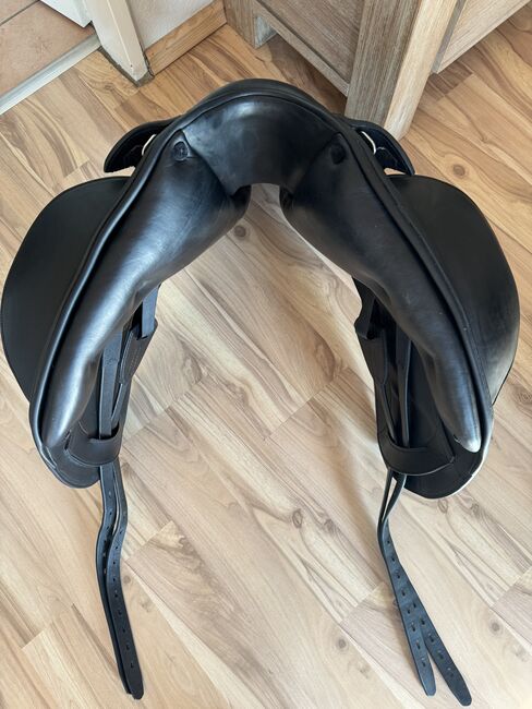 Erreplus Vittoria Monoblatt 17“ Dressursattel, Erreplus Vittoria , Samira Esselmann , Dressage Saddle, Oyten , Image 11