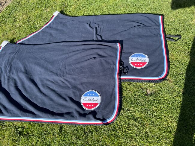 Eskadron - 2 Fleec Abschwitzdecken ( Tri Colore ) größe XL, Eskadron Tri Colore, Tom, Horse Blankets, Sheets & Coolers, Herne, Image 3