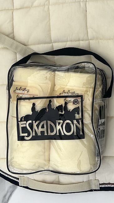 Eskadron Bandagen, Eskadron Bandagen Fleece, Marie-Therese Grießenböck, Gamaschen, Jenbach