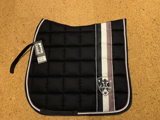 Eskadron Big Square DL in navy, Eskadron Big Square, Lena, Dressage Pads, Mamming