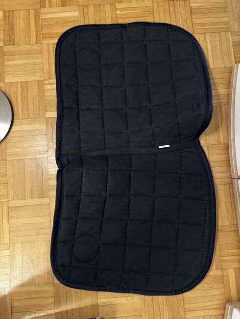 Eskadron Big - Square Dressur Schabracke | Heritage oxfordnavy, Eskadron, Tara, Dressage Pads, Berlin, Image 2