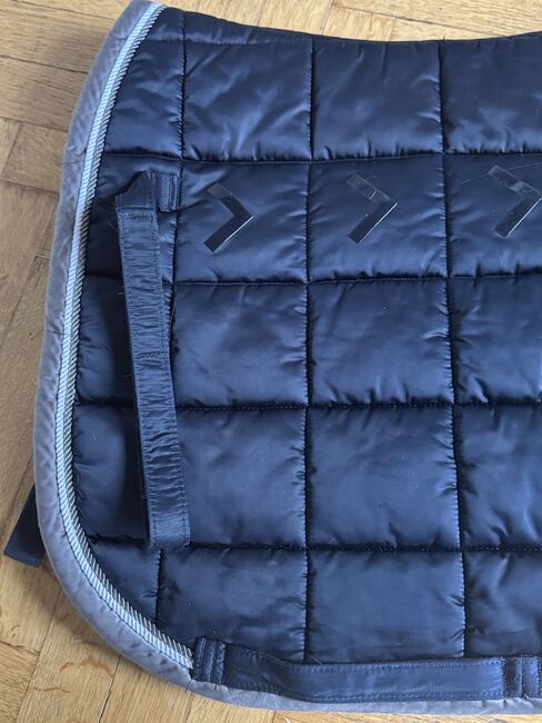 Eskadron Big Square Glossy Navy, Eskadron  Big Square Glossy , Daniela , Schabracken, Virneburg , Abbildung 3