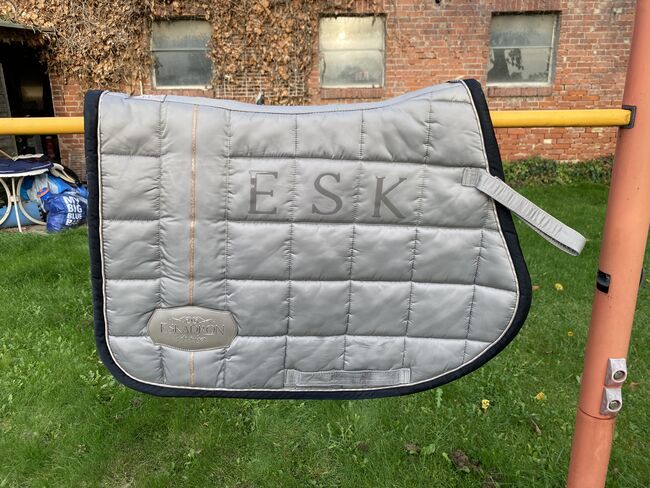 Eskadron Big Square VS Schabracke Fliegenhaube, Eskadron , Julia Borchard , Dressage Pads, Duderstadt , Image 3