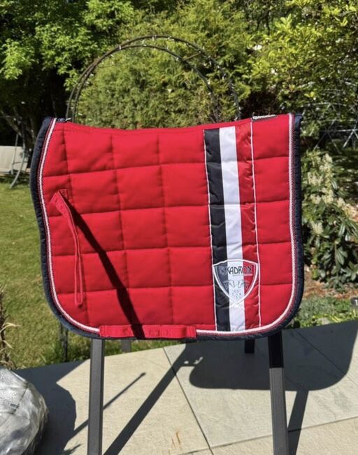 Eskadron chillired bigsquare in PD, Eskadron  Classic sports bigsquare , Sarah Süss, Dressage Pads, Linz