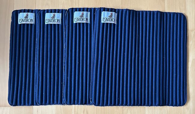 Eskadron Climatex Bandagierunterlagen, blau, groß 45x45 cm, Eskadron  Climatex, Johanna , Horse Bandages & Wraps, Reutlingen 