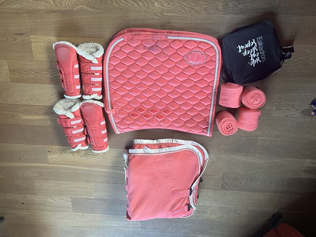 Eskadron Coral Set DL/XL/L/155/WB, Eskadron, Catherine , Dressage Pads, Rodgau 