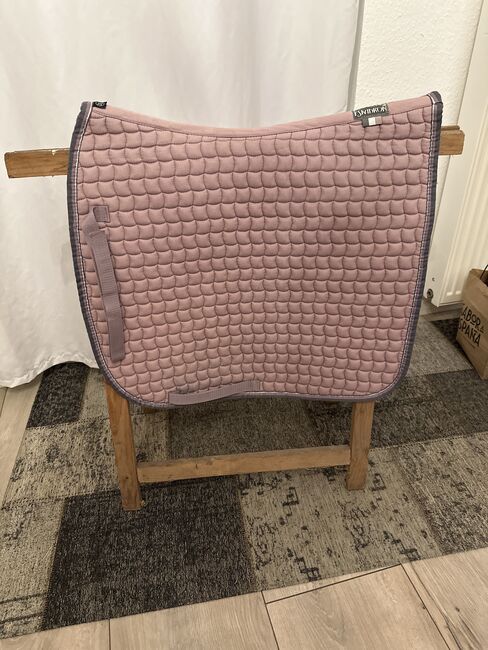 Eskadron Cotton DL Orchid Mauve, Eskadron, Anna-Lena Baumert, Schabracken, Mittelstenahe