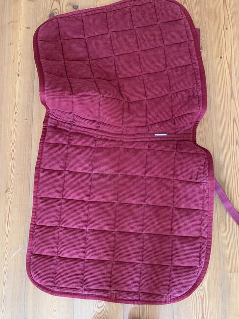 Eskadron Dark red Schabracke DL, Eskadron , Jule, Dressage Pads, Husum, Image 3