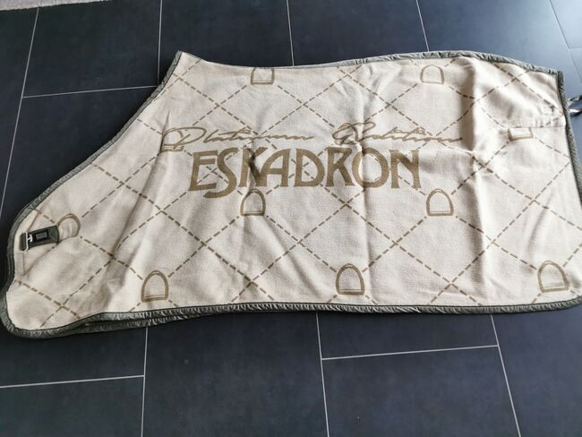 ESKADRON Abschwitzdecke Größe S AW 2019, Eskadron  Dralon Platinum Heritage AW 2019, Kathrin und Pepper, Derki dla konia, Niederkassel