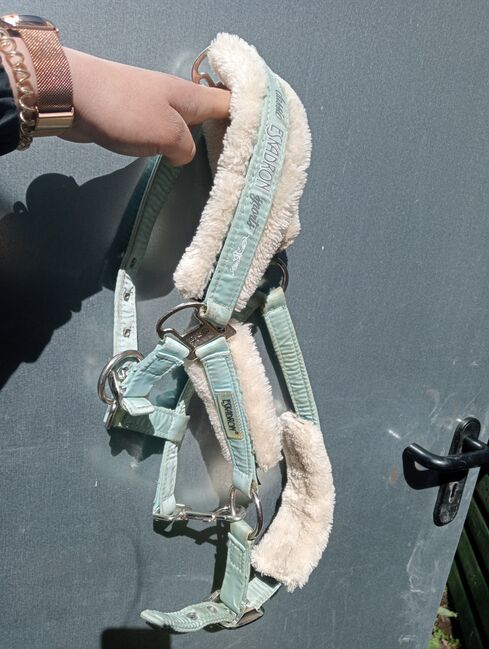 Eskadron FauxFur-Dornschnallen-Halfter in jade, Eskadron  Eskadron FauxFur-Dornschnallen-Halfter in jade, Josi, Halfter, Oderaue, Abbildung 2