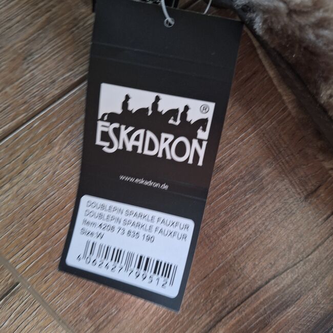 Eskadron FauxFur Halfter WB Dark Olive mit Strick, Eskadron , ADN, Halters, Duisburg, Image 4