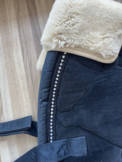 Eskadron Velvet Crystal Schabracke mit hellen Steinen, Eskadron Schabracke, Leah, Dressage Pads, Bodelshausen, Image 2