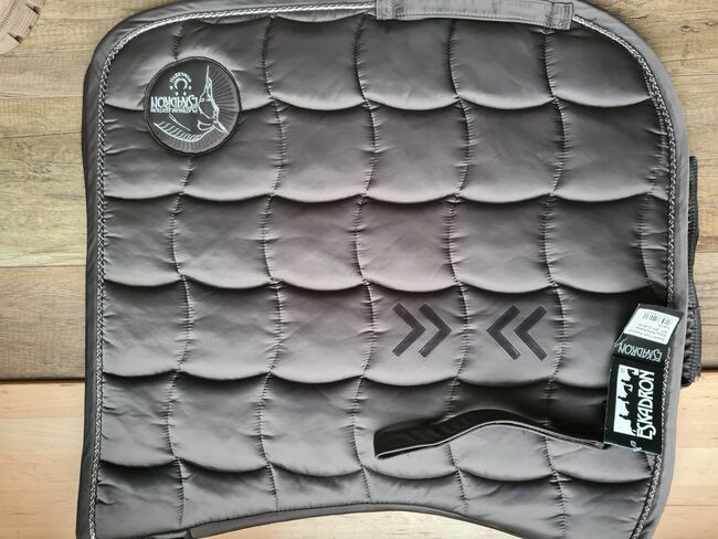 Eskadron Glossy Performance Dressur Schabracke, Eskadron Platinum Glossy Performance , Conny , Dressage Pads, Neuss