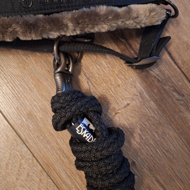 Eskadron Halfter FauxFur Essence WB mit Strick, Eskadron , ADN, Halters, Duisburg, Image 4