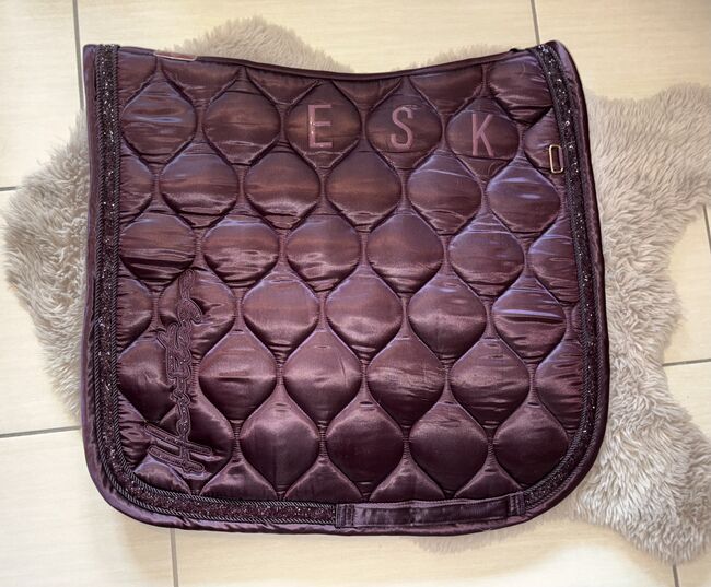 Eskadron Heritage Jewel Cassis Schabracke Sammlerstück DL WB lila, Eskadron Heritage Jewel Cassis, Leon, Dressage Pads, Nürnberg 