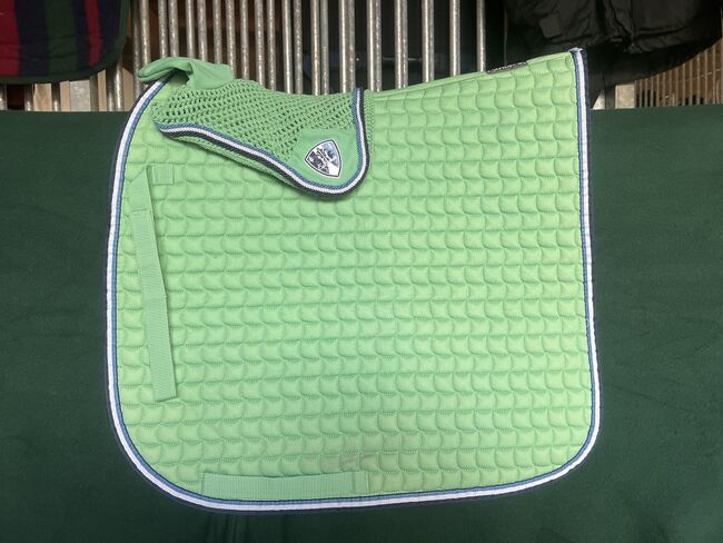 Eskadron New Basic «Cotton Striped» Set (Schabracke DL + Fliegenhaube WB), mint, Eskadron Cotton Striped, Gaby Lais, Dressage Pads, Malsburg-Marzell