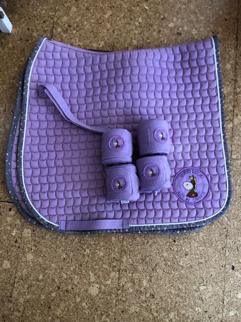 Eskadron Nici Set, Eskadron Nici, Emelie Eckhart, Dressage Pads, Grünau im Almtal