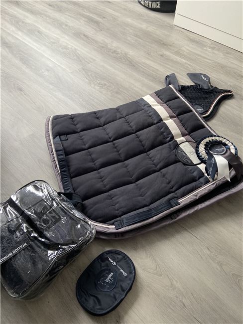 Eskadron Platinum Set, Eskadron Plantinum, Selina Urbach, Dressage Pads, Image 2