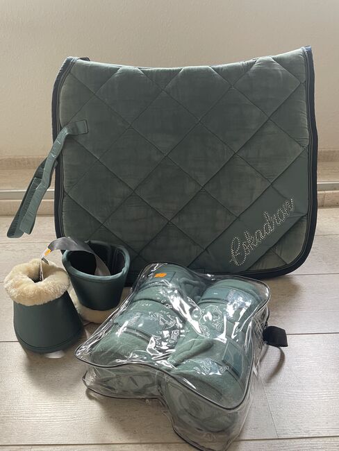 Eskadron Set Pony Dressur ( neu), Eskadron  Schabracke Bandagen Springglocken, Nancy Kutai , Dressage Pads, Bernburg 