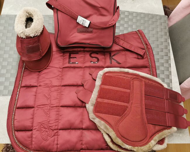 Eskadron rustic red, Eskadron , Simone , Dressage Pads, Bochum