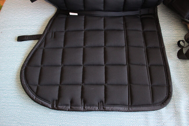 Eskadron Schabracke Schwarz glitter VS + passende gamaschen in S, Eskadron , Alex , Dressage Pads, Köln , Image 3
