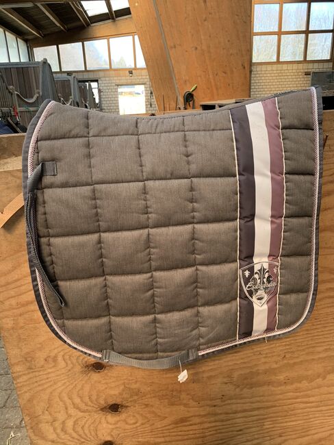 Eskadron Schabracke DL, Eskadron  Mauve , Janika, Dressage Pads, Bochum , Image 2