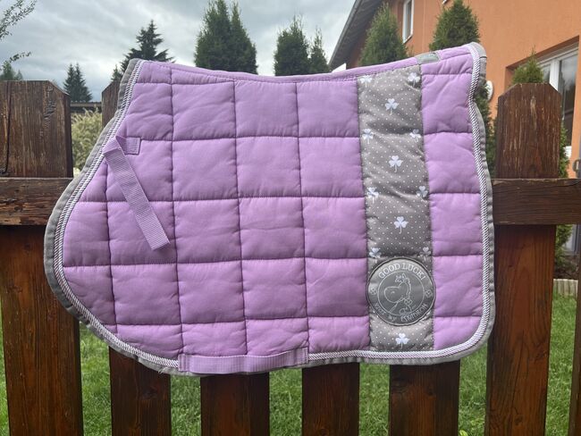 Eskadron Schabracke und Fliegenhaube Nici, Eskadron, Selina Landl, Dressage Pads, Aich