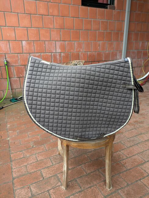 Eskadron Schabracken, Springen, VS, Eskadron, Anna Becker, Dressage Pads, Schwanewede, Image 2