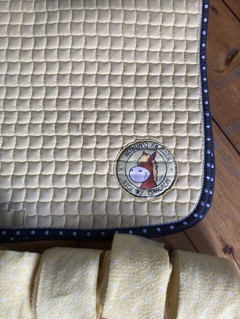 Eskadron Schabracke COB und passende Bandagen, Eskadron , Daniela Wichert, Dressage Pads, Leer, Image 2