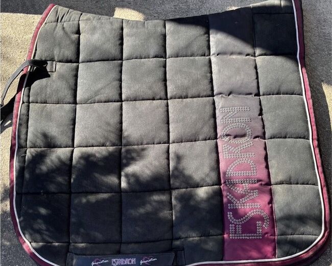 Eskadron Schabracke, Eskadron, Nia, Dressage Pads, Freilassing