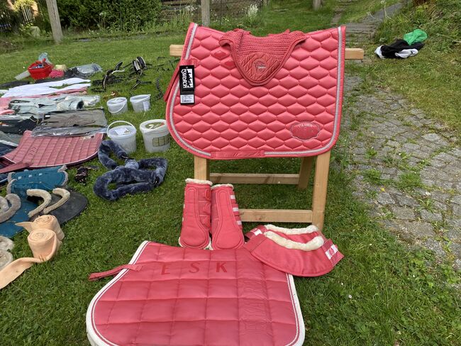 Eskadron schabracken set, Eskadron  Eskadron Fusion coral Set , Pferde Krams , Dressage Pads, Greiz