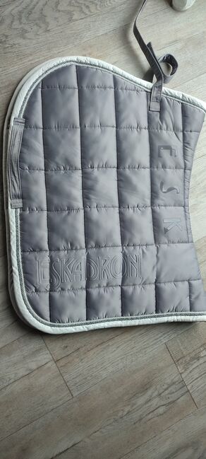 Eskadron Schabracke Vs silbergrau, Eskadron , Natalie Heyne, Dressage Pads, Kusel, Image 3