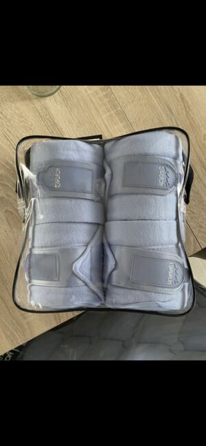 Eskadron Schabracke + Bandagen, Eskadron Velvet Skyblue, Bianca , Schabracken, Bedburg, Abbildung 4