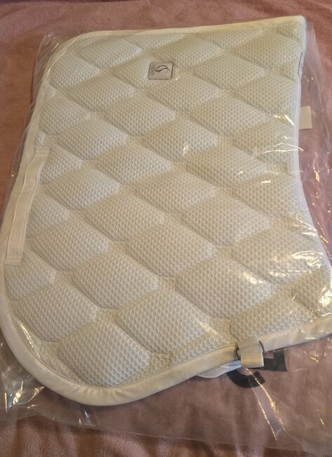 Eskadron Schabracken Mesh Weiß Turnierschabracke Neu WB VS, Eskadron  Turnierschabracke , Isi, Schabracken, Quedlinburg