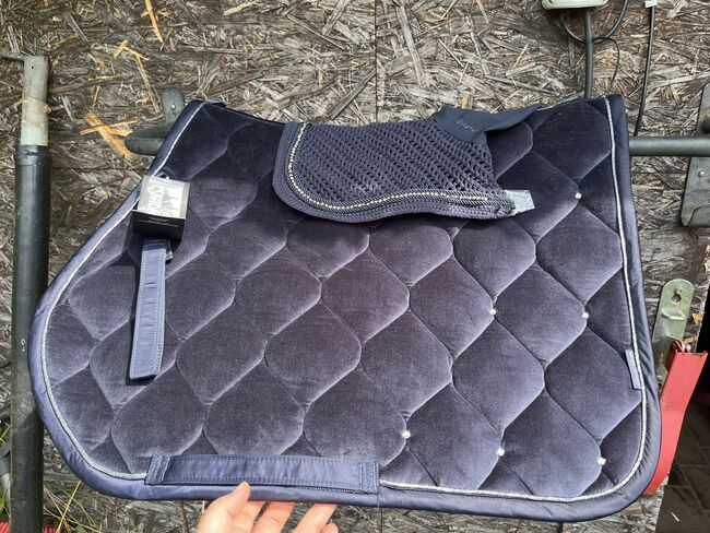 Eskadron Set, Ines L. , Dressage Pads, Gronau, Image 2