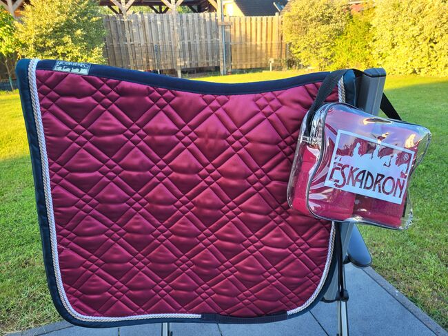 Eskadron Set Sangria pink rot NEU 60 VB, privat, Dressage Pads, friedrichsthal