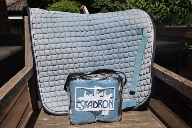 Eskadron Set: Schabracke Cotton in PD und Bandagen in Pony, Eskadron Eskadron Schabracke Cotton in PD (Ponydressur) + Pony Bandagen , Lena, Dressage Pads, Krefeld, Image 2