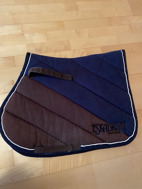 Eskadron Springschabracke, Jil, Dressage Pads, Vellmar