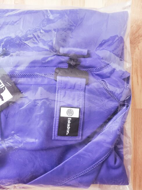 Eskadron Abschwitzdecke 135 cm M purple Dynamic Dura Emblem, Eskadron Dynamic Dura Emblem  Abschwitzdecke Dura Emblem , Pferdefreund, Horse Blankets, Sheets & Coolers, Priesendorf, Image 3