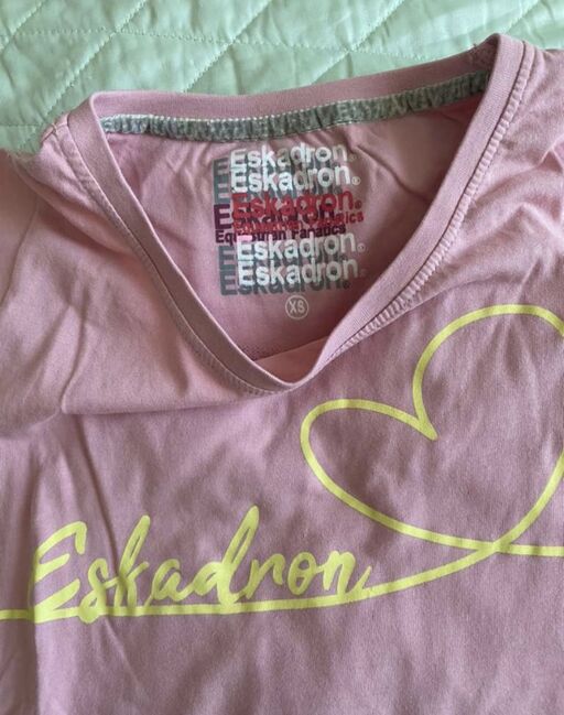 Eskadron T-shirt XS, Eskadron, Leonie Sophie Gensbichler , Shirts & Tops, Wien  , Image 2