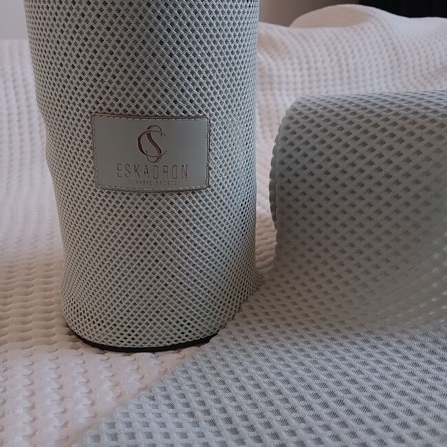 Eskadron Bandagen Mesh, Eskadron Bandagen MESH in Powdergreen, Christine Silvia Freund, Horse Bandages & Wraps, Viernheim