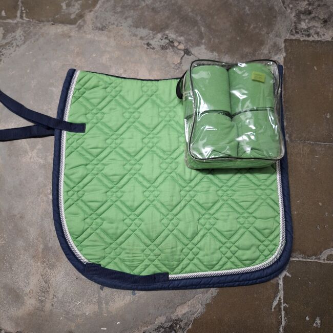 Eskadron Schabracke mit Bandagen Green 2010, Eskadron , ADN, Dressage Pads, Duisburg