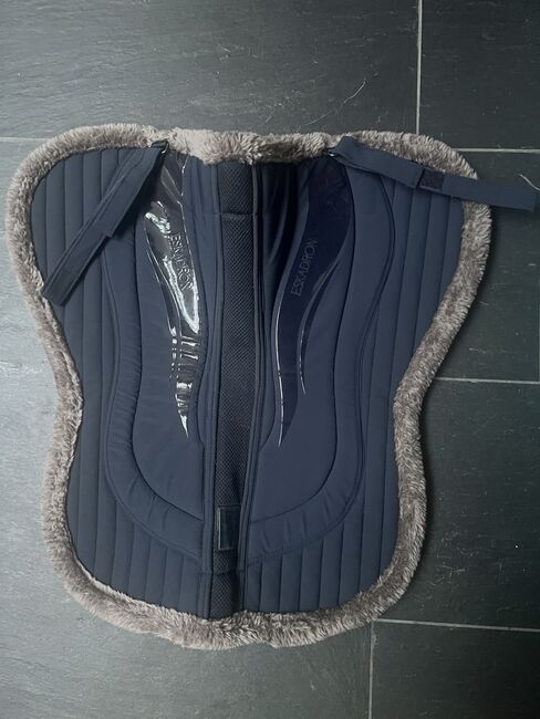 Eskadron Sattelpad WB Full faux fur navy, Eskadron, Andrea, Other Pads, Nagold