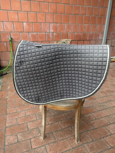Eskadron Schabracken, Springen, VS, Eskadron, Anna Becker, Dressage Pads, Schwanewede, Image 5