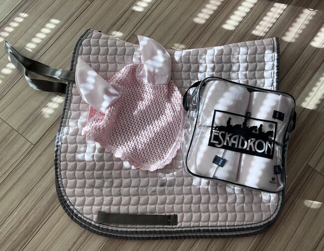 Eskadron Rose Set, Eskadron Rose, Philine Wilms, Dressage Pads, Bielefeld