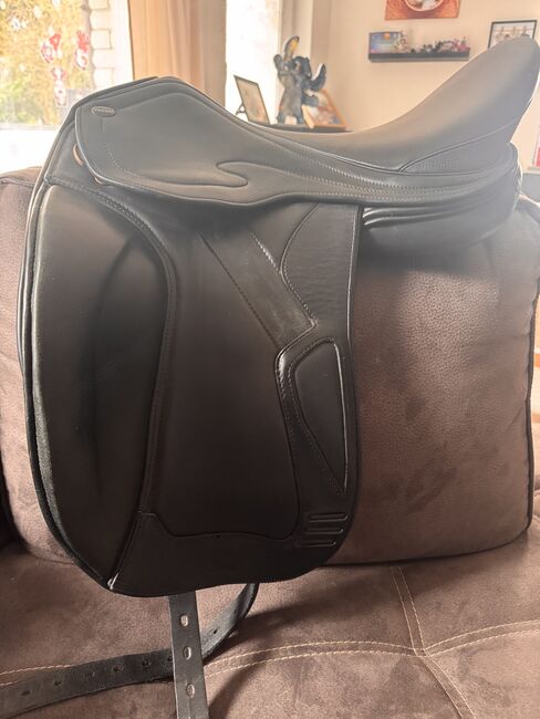 Euroriding Amethyst 18“ 33er Kammer für kurze Rücken, Euroriding  Amethyst Sensitive , Moni K., Dressage Saddle, Wipperfürth 