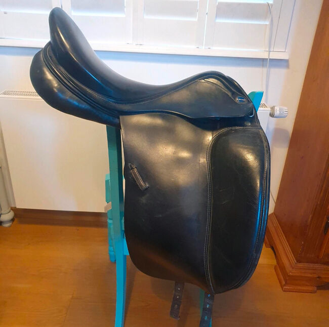 Euroriding EMILIO Prestige Dressursattel 18/33 hinten um +2cm erhöht TOP, Prestige Emilio, Nina Marks, Dressage Saddle, Wolfsburg, Image 2