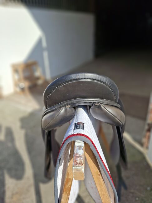 Euroriding Granat 17,5"  KW 34 Dressur " kurze Auflagefläche ", Euroriding  Granat, Beate Postel , Dressage Saddle, Hemmoor, Image 6