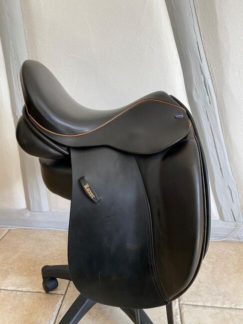 Euroriding Luxor Dressursattel 17/ 34 KW, Euroriding Luxor Evolution, Spring Tree , Flex Points , Sabrina K. , Dressage Saddle, Fürstenberg 