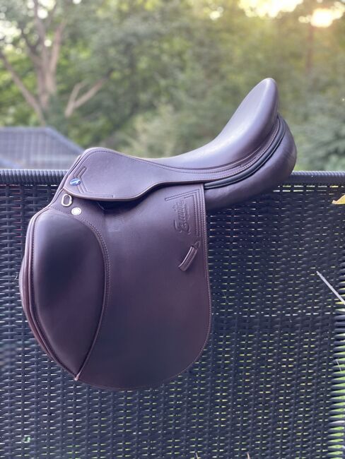 Euroriding / Prestige Emilio Jump TS Springsattel, Euroriding / Prestige Emilio, Sina Vietmeyer, Jumping Saddle, Berlin